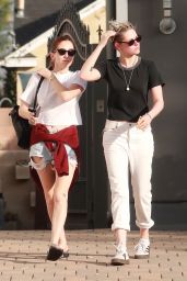 Kristen Stewart and Sara Dinkin - Heads to the Spa and Nail Salon in LA 12/22/2018