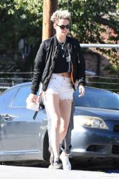Kristen Stewart and Sara Dinkin - Out for Lunch in LA 12/27/2018