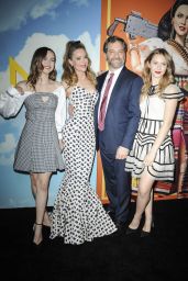 Leslie Mann, Maude Apatow, Iris Apatow  - "Welcome to Marwen" Premiere in Los Angeles 12/10/2018