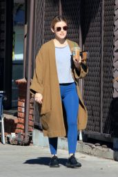 Lucy Hale - Grabbing an Iced Coffee at Starbucks in LA 12/11/2018