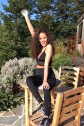 Madison Pettis - Personal Pics 12/14/2018