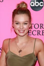 Maggie Laine – 2018 Victoria’s Secret Viewing Party in NYC
