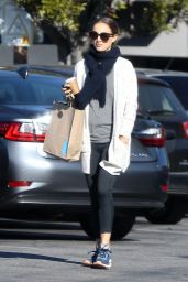 Natalie Portman - Grocery Shopping in Los Angeles 12/28/2018