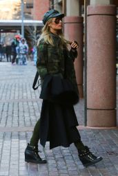 Paris Hilton Style and Fashion 12/28/2018