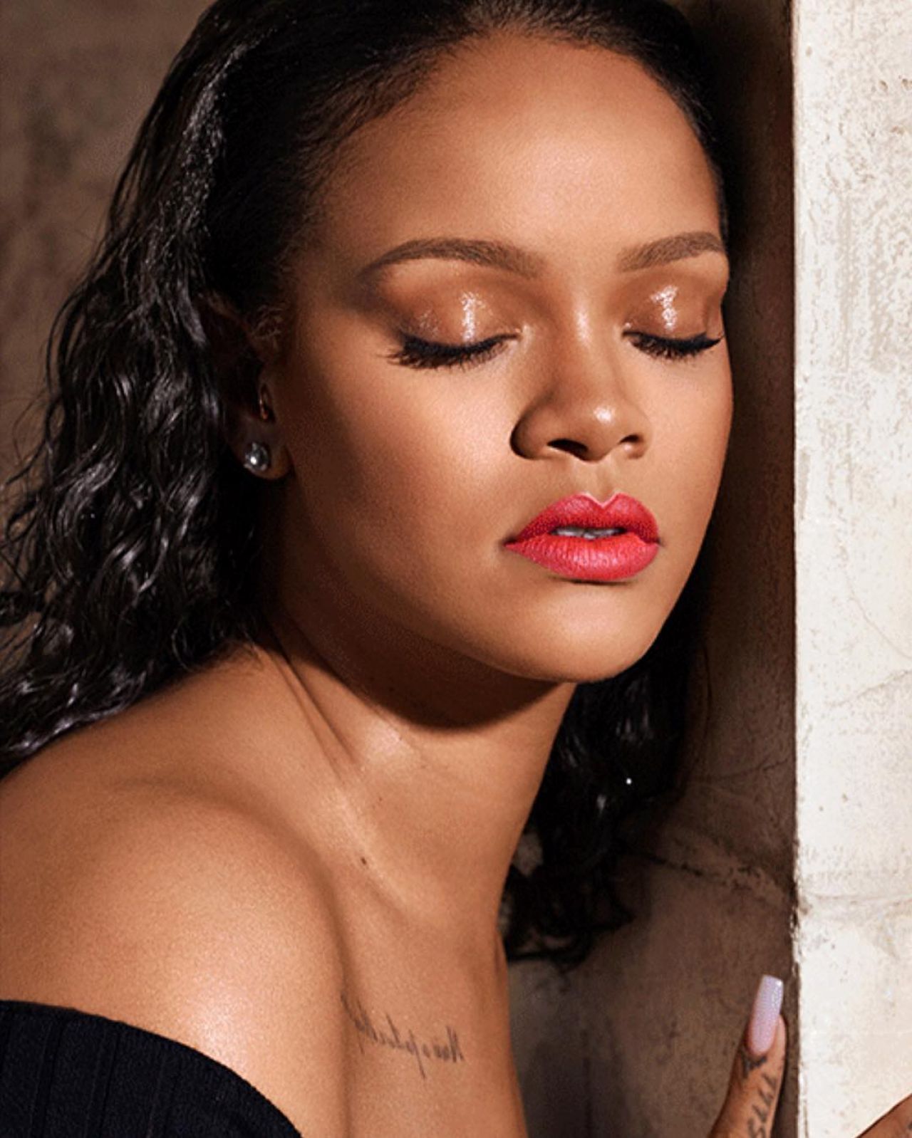 rihanna-fenty-beauty-mattemoiselle-2018-2.jpg