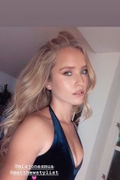 Sailor Brinkley Cook - Personal Pics, December 2018