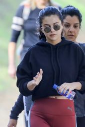 Selena Gomez Hike in Los Angeles 12/22/2018