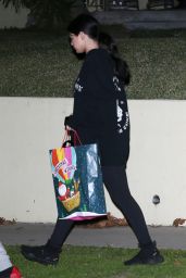 Selena Gomez - Leaving Her Friend