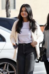 Selena Gomez Street Style 12/23/2018