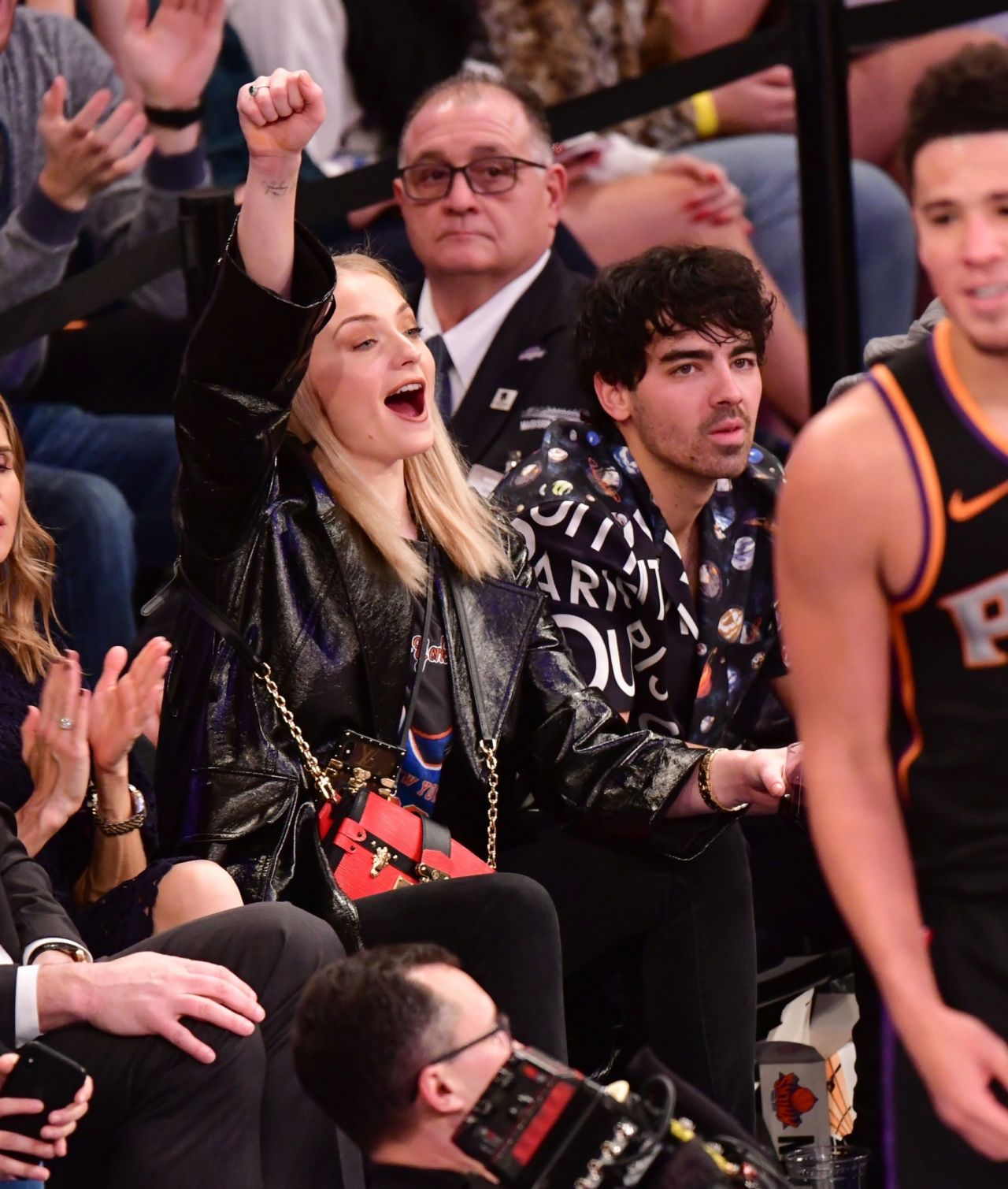 Sophie Turner, Joe Jonas and Nick Jonas - Phoenix Suns vs New York ...