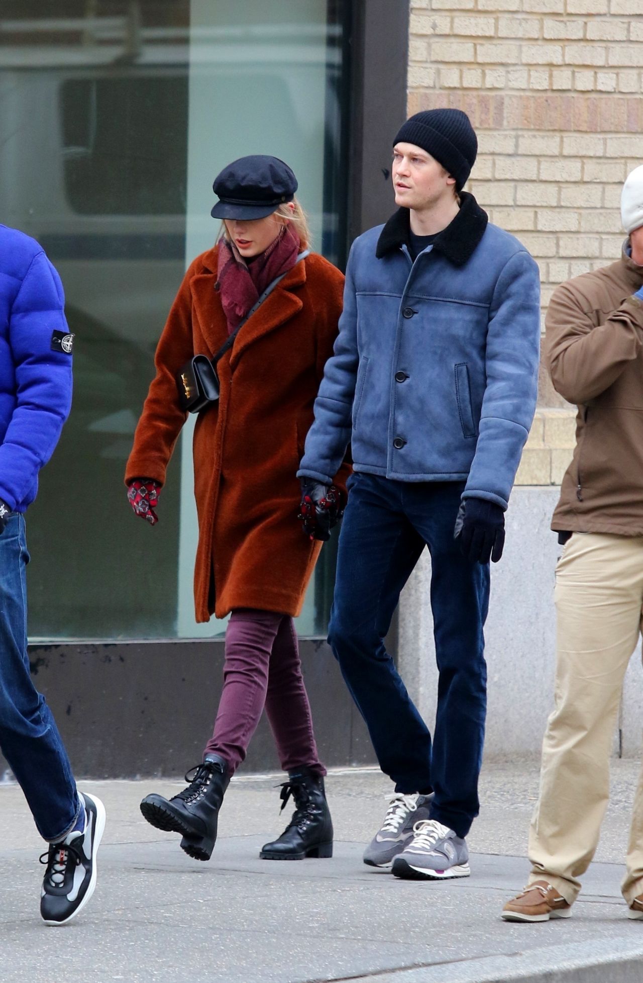 Taylor Swift With Boyfriend Joe Alwyn - NYC 12/29/2018 ...