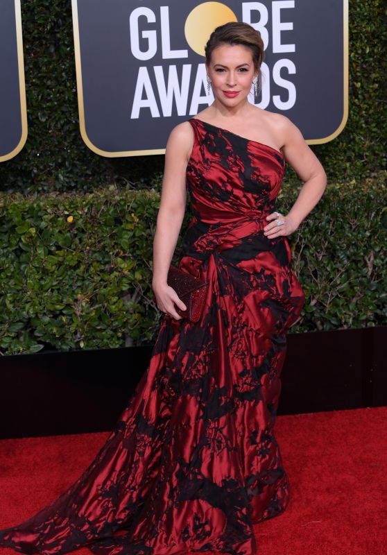 Alyssa Milano – 2019 Golden Globe Awards Red Carpet