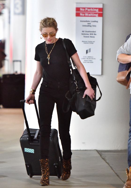 Amber Heard at LAX in LA 01/06/2019