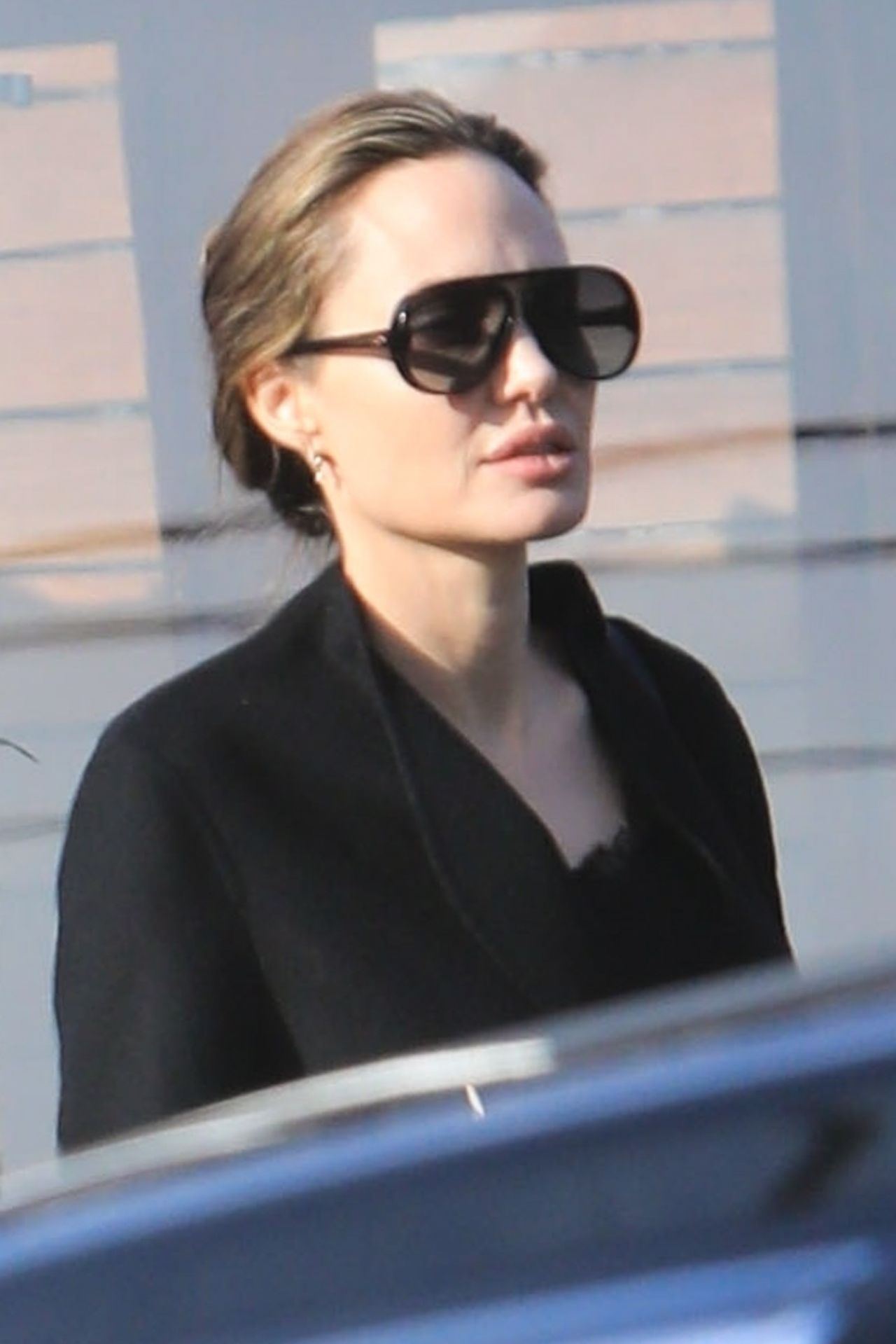 https://celebmafia.com/wp-content/uploads/2019/01/angelina-jolie-out-in-west-hollywood-01-08-2019-3.jpg