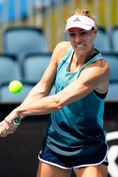 Angelique Kerber – Practicing in Melbourne 01/12/2019