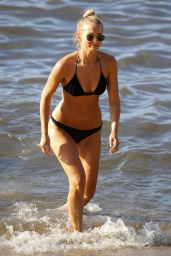 Anna Heinrich in Bikini at the Beach in Sydney 01/22/2019