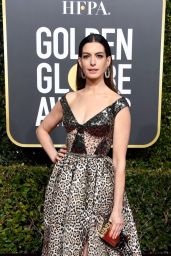 Anne Hathaway – 2019 Golden Globe Awards Red Carpet