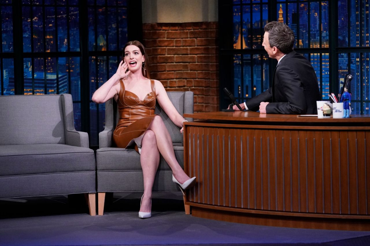 https://celebmafia.com/wp-content/uploads/2019/01/anne-hathaway-appeared-on-late-night-with-seth-meyers-01-23-2019-1.jpg