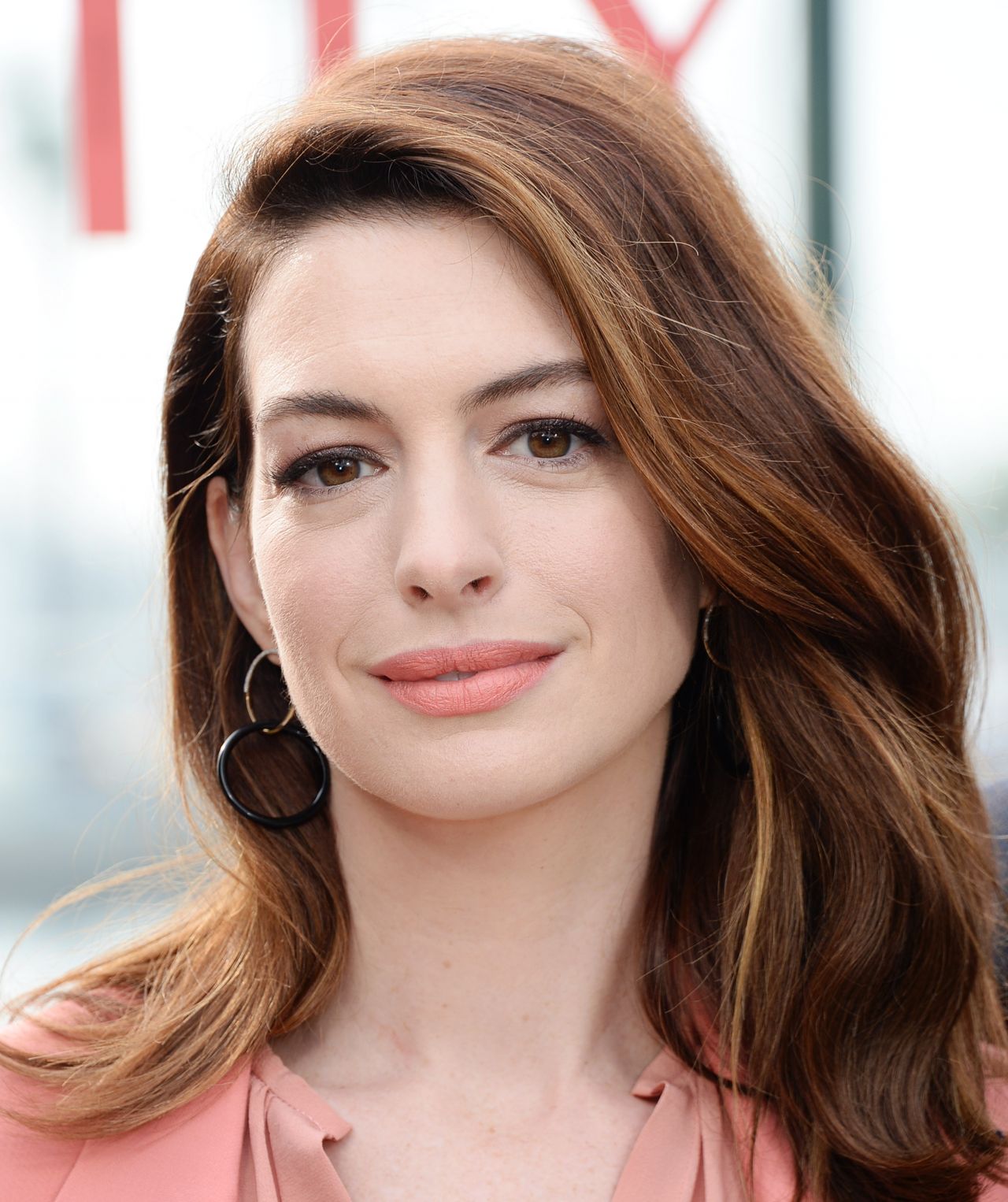 Anne Hathaway está ruiva! - Revista Glamour | Celebridades