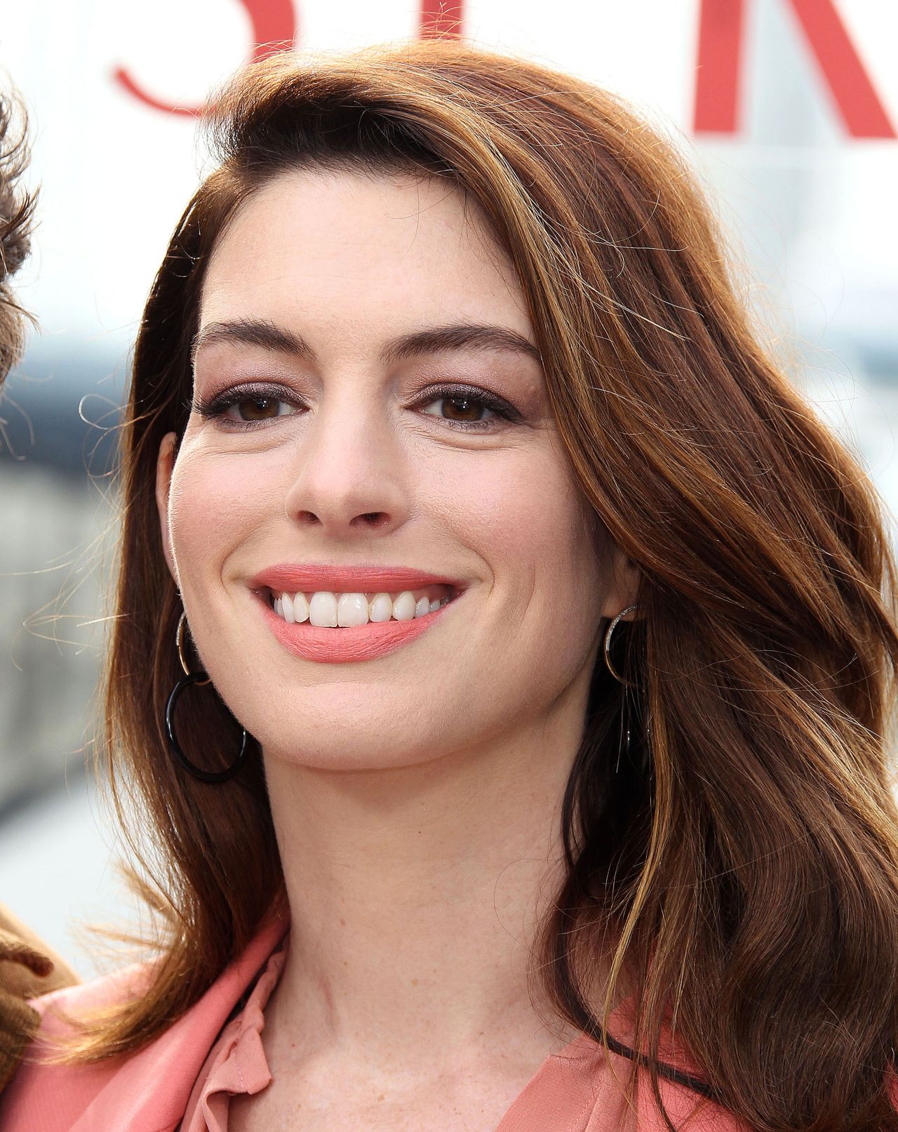 Anne Hathaway - "Serenity" Photo Call in Marina del Rey
