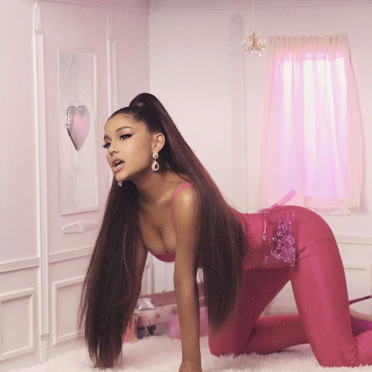 Ariana Grande Personal Pics 01252019 • Celebmafia