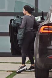 Ariel Winter in Tights - Heads to the Gym in Los Angeles 01/05/2019
