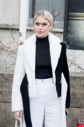 Caroline Daur - Jacquemus Fall / Winter 2019-2020 Fashion in Paris