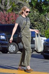 Emma Roberts Casual Style 01/12/2018