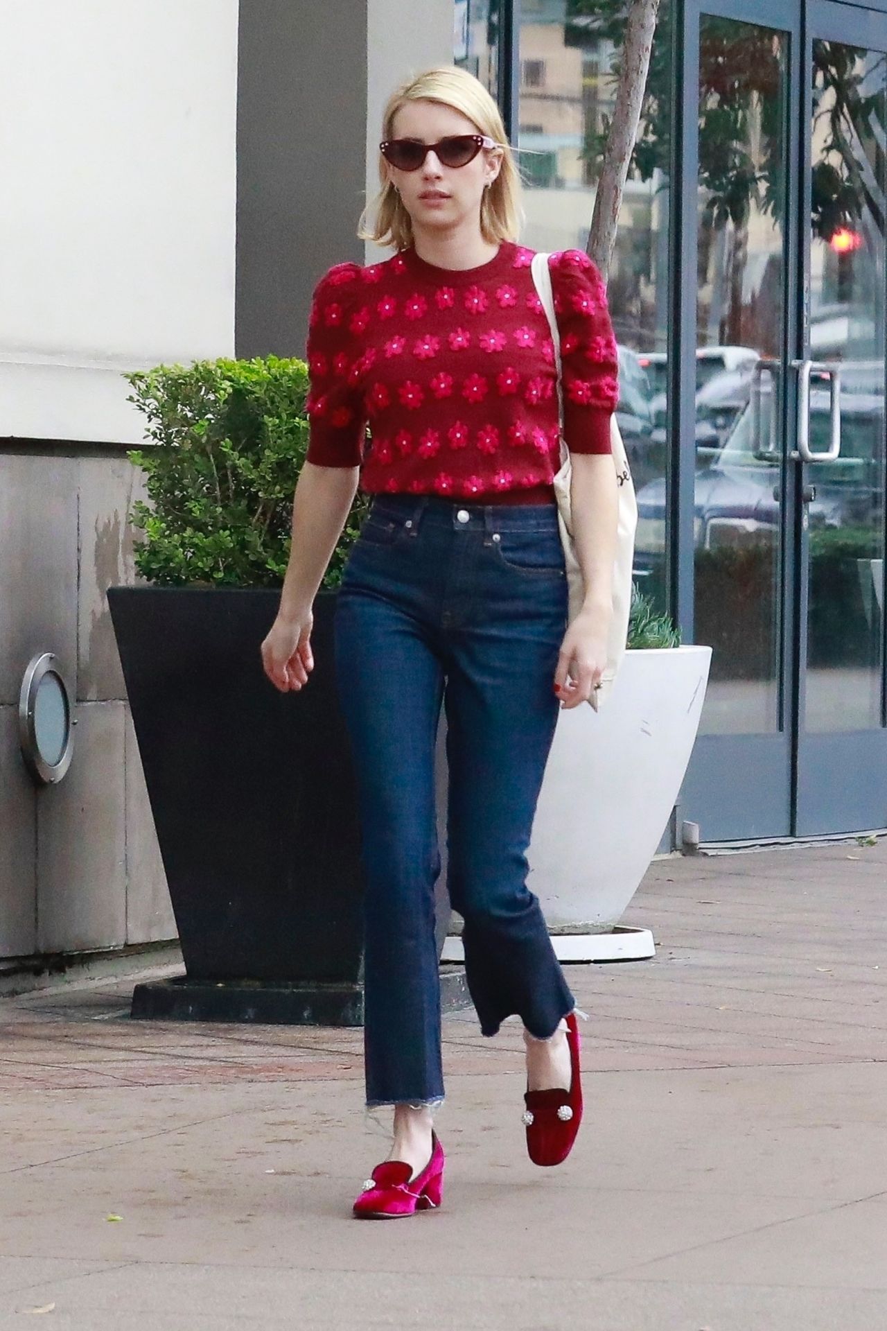 Emma Roberts Casual Style 01/15/2019 • CelebMafia