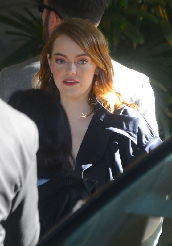 Emma Stone - Leaving the Four Seasons Hotel in Beverly Hills 01/04/2019