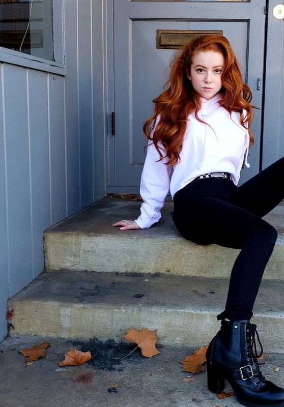 Francesca Capaldi - Personal Pics 01/24/2019