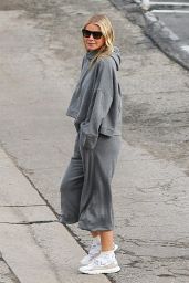 Gwyneth Paltrow in Grey Sweats - Out in Brentwood 01/13/2019
