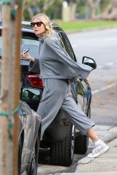 Gwyneth Paltrow in Grey Sweats - Out in Brentwood 01/13/2019
