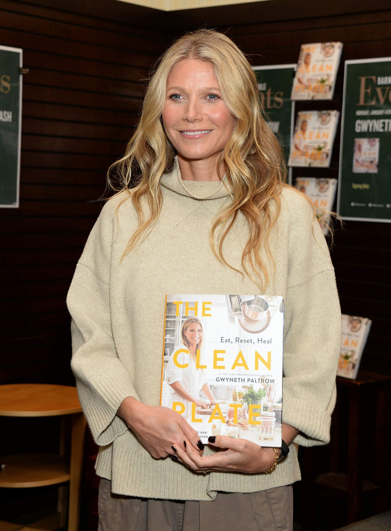 https://celebmafia.com/wp-content/uploads/2019/01/gwyneth-paltrow-the-clean-plate-eat-reset-heal-book-signing-in-la-01-14-2019-3.jpg