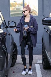 Hailey Rhode Bieber - Arrives to the Gym in LA 01/19/2019
