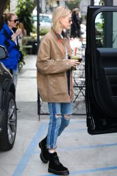 Hailey Rhode Bieber at Hair Salon in Los Angeles 01/22/2019