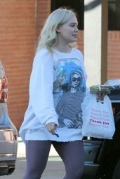 Hilary Duff - Grab Dinner and Ice Cream to-go in Studio City 01/25/2019