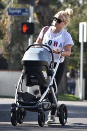 Hilary Duff - Runs Errands in Studio City 01/09/2019