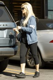 Holly Madison in Leggings - Leaving Gelson