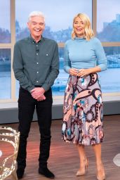 Holly Willoughby - This Morning TV Show 01/07/2019