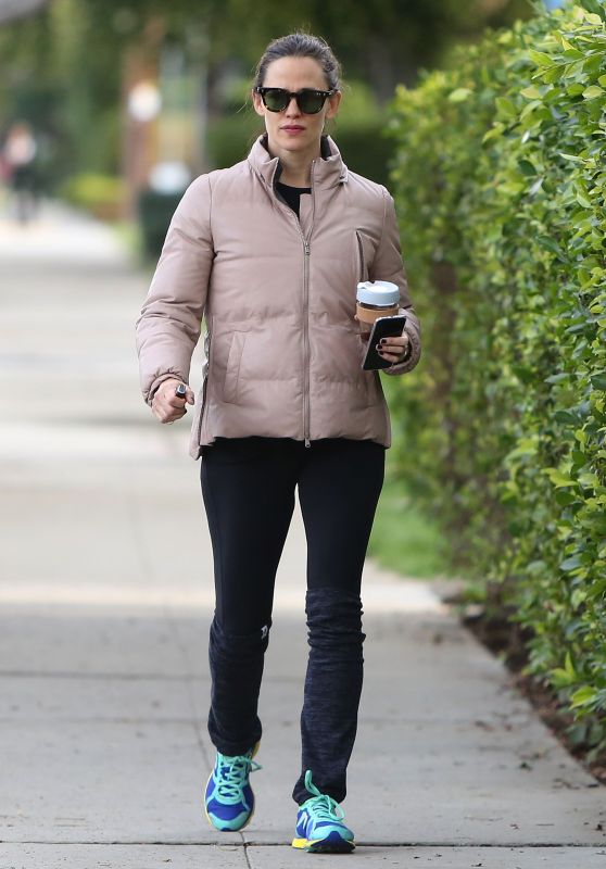 Jennifer Garner in Casual Outfit 01/08/2019