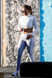 Jennifer Lopez in Leggings 01/19/2019