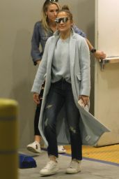 Jennifer Lopez - Shopping at Tom Ford Store in Beverly Hills 12/31/2018