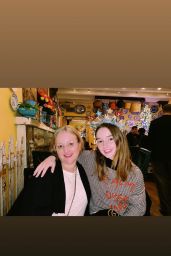Kaitlyn Dever - Personal Pics 01/08/2019