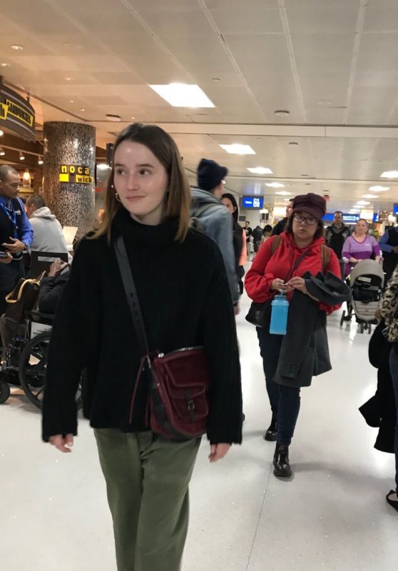 Kaitlyn Dever - Personal Pics 01/08/2019
