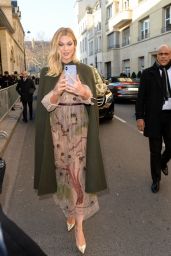 Karlie Kloss - Outside the Haute-Couture S/S 2019 Christian Dior Fashion Show in Paris 01/21/2019