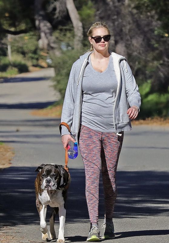 Kate Upton - Hiking in the Hollywood Hills 01/04/2019