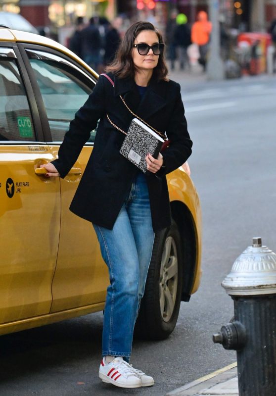 Katie Holmes - Out in Manhattan 01/14/2019