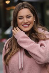Kelly Brook in Casual Outfit 01/18/2019