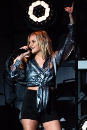 Kelsea Ballerini Performs Live In Oakland 01/24/2019 • CelebMafia